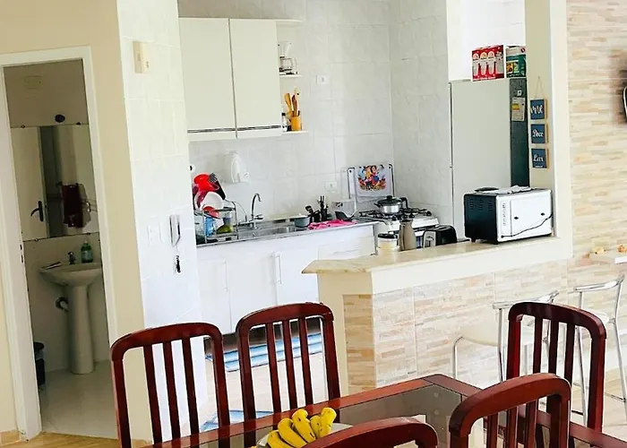 Apartamento De 2 Quartos Familiar, Praia Toninhas Em Ubatuba
