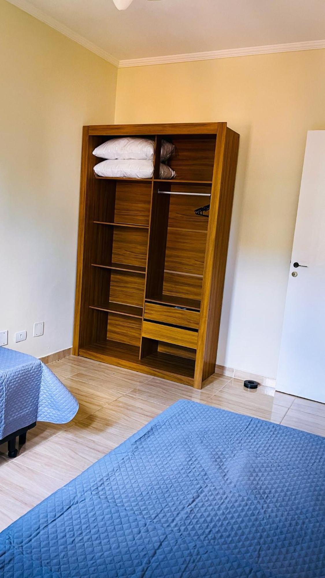 De 2 Quartos Familiar, Toninhas Em *