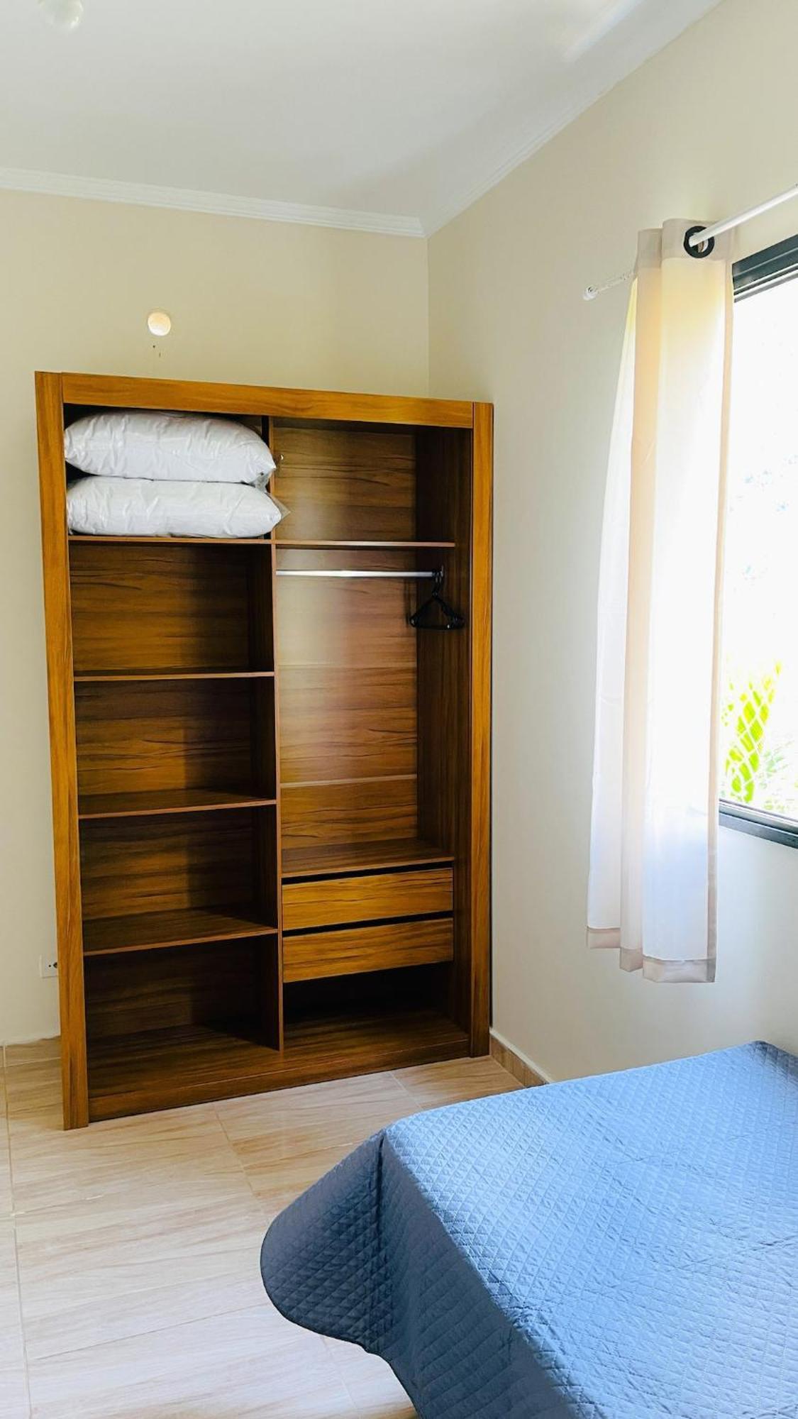 De 2 Quartos Familiar, Toninhas Em Apartamento